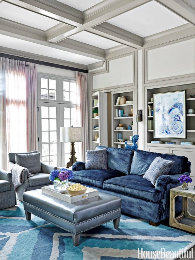 6 ways to use the trendy navy blue and gold color scheme