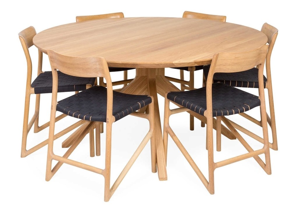cross round dining table oak
