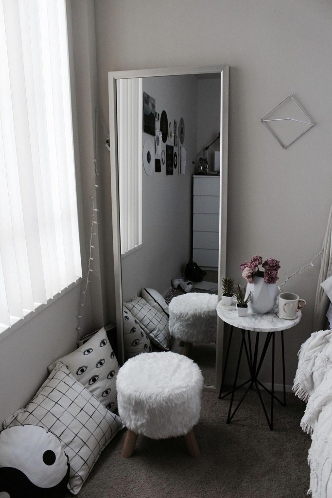 small aesthetic bedroom ideas small aesthetic bedroom